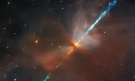 哈勃望远镜拍到一把“太空光剑” 被认为是罕见天体现象