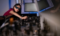 澳大利亚大学发明砷化镓薄膜 可使普通眼镜变夜视仪